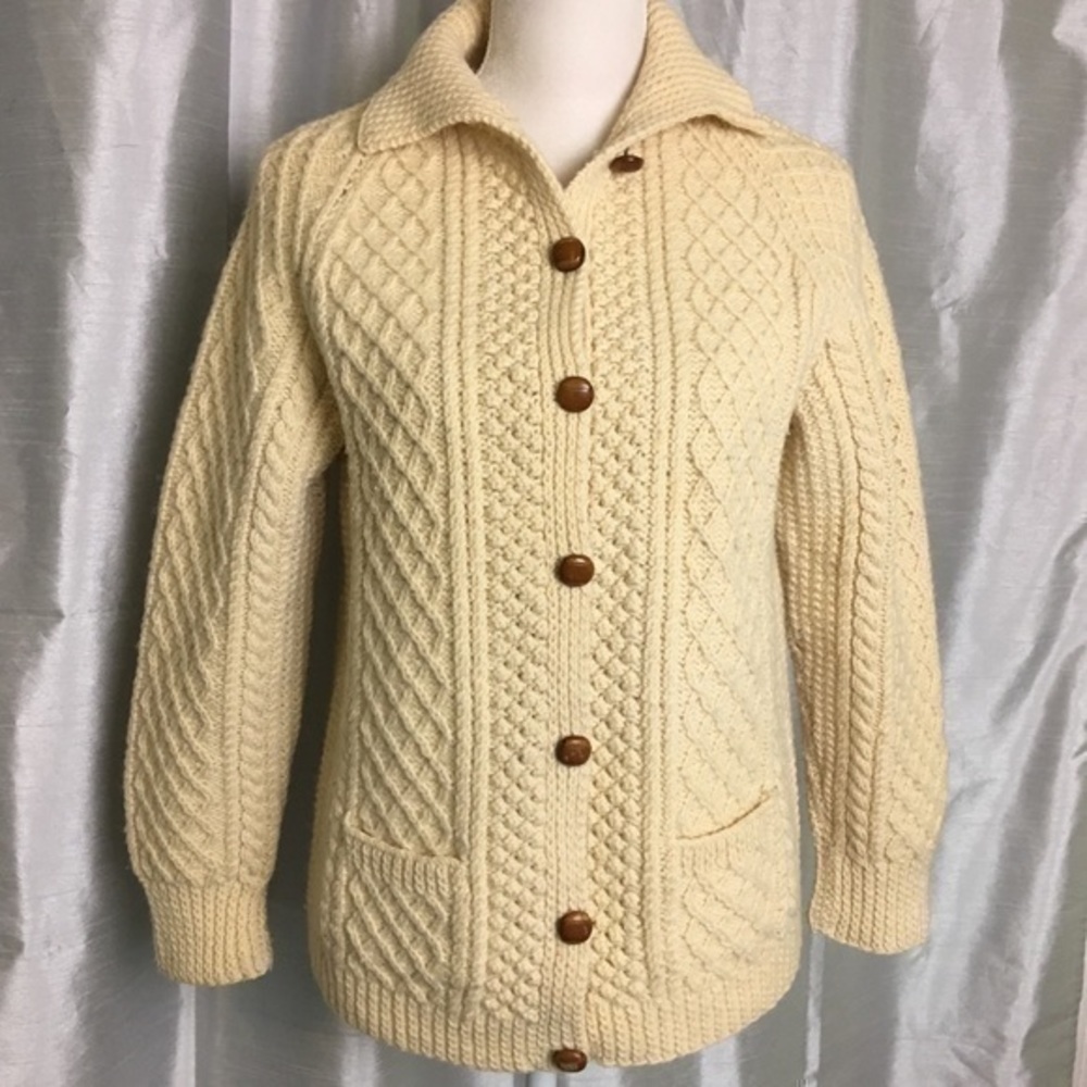 Cardery Hand knit 100% pure wool sweater